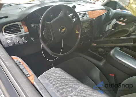 2007 Chevrolet Tahoe K1500 z USA, uszkodzony, nr VIN 1GNFK13057J346613